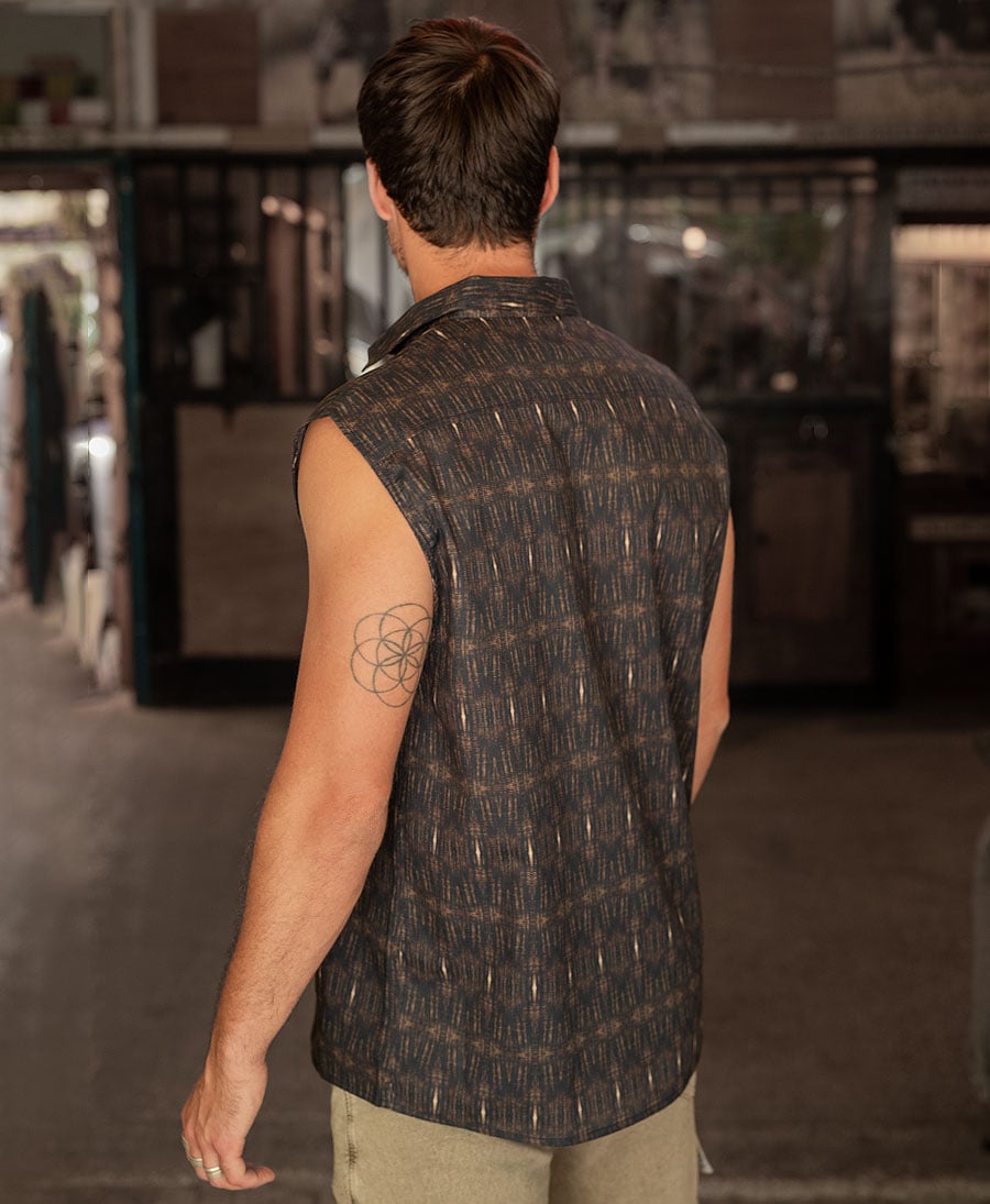 urban button up sleeveless top