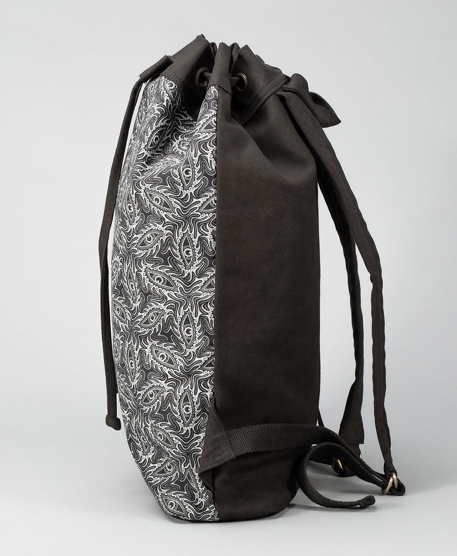 Psychedelic Padded Drawstring Backpack Sack Bag Black White 