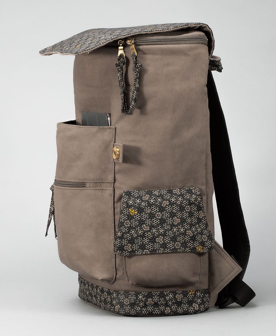 bee square backpack laptop bag