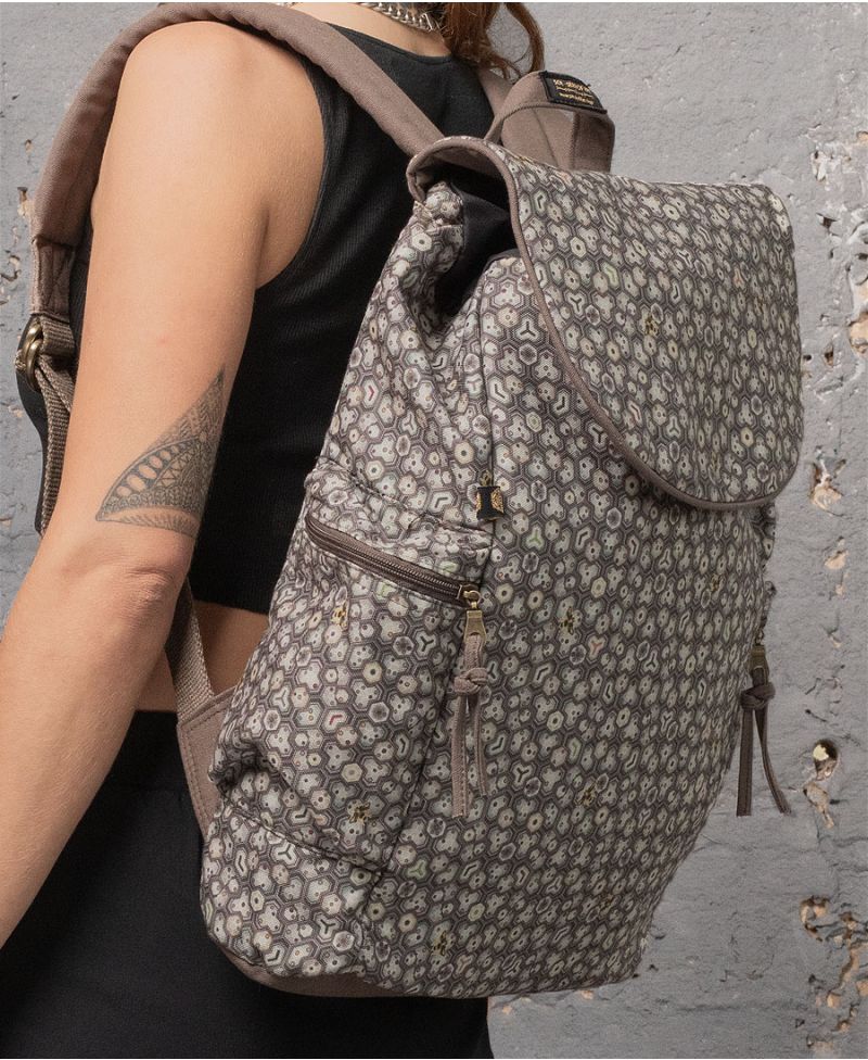 bee hive backpack for laptop