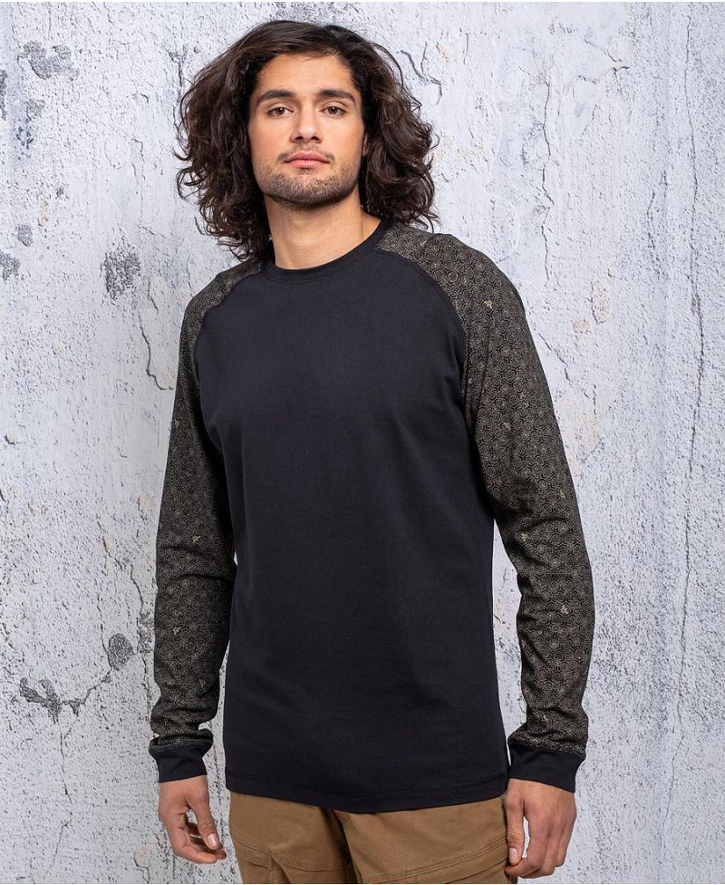 Beez Long Sleeve T-shirt ➟ Black