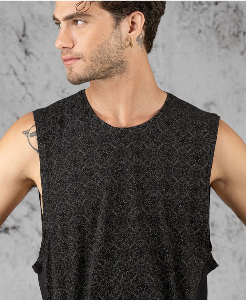 Squarcle Tank Top ➟ Black