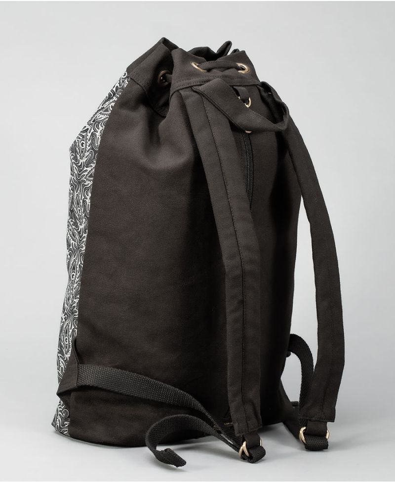 Eyesee  ➟ Padded Straps Drawstring Backpack 