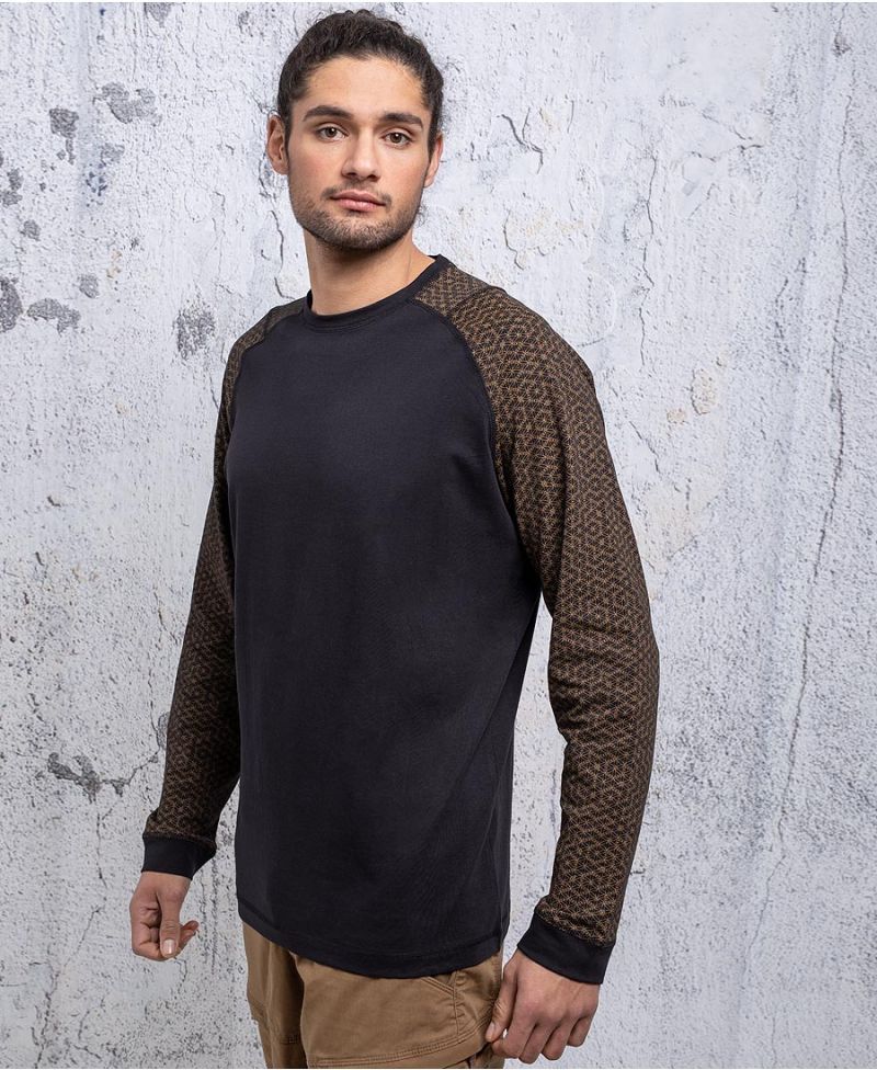 Seeds Long Sleeve T-shirt ➟ Black