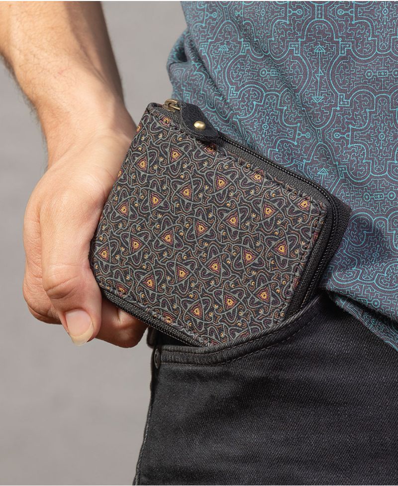 Atomic Mens Zip Wallet 