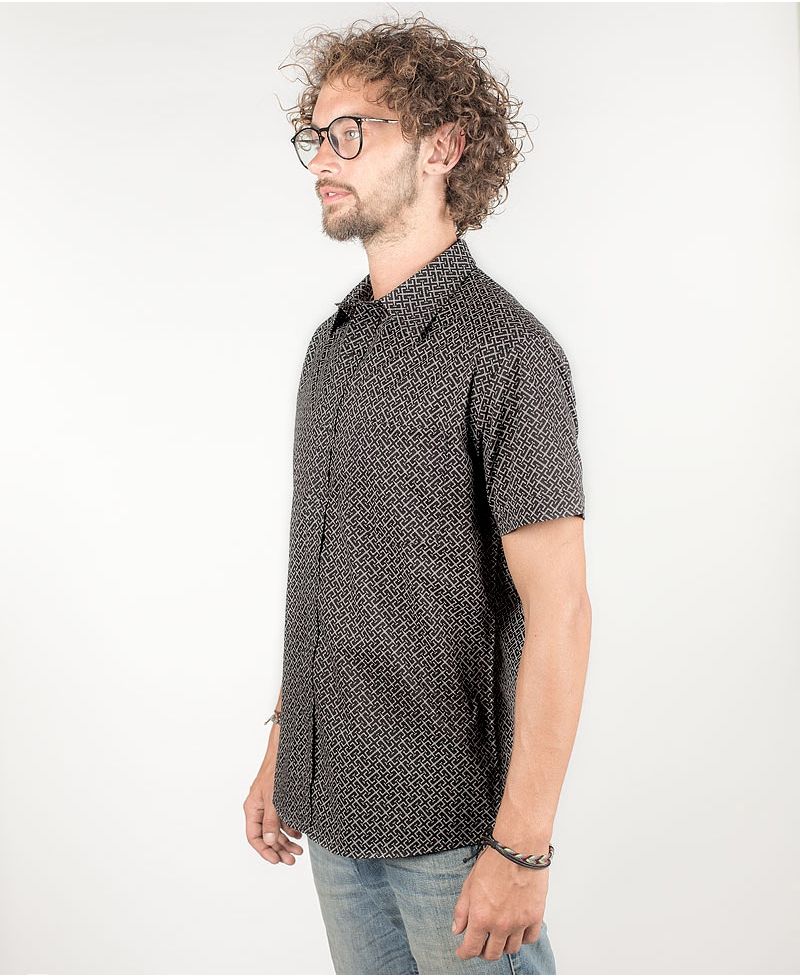 InOut Button Shirt ➟ Black