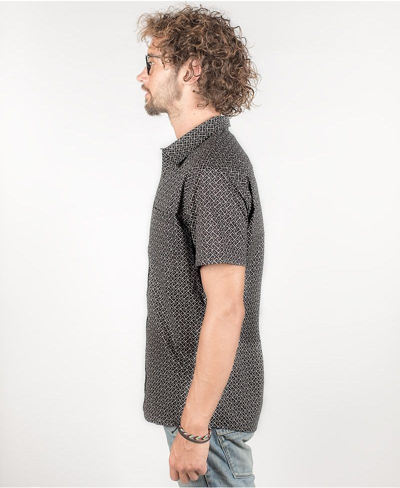 InOut Button Shirt ➟ Black