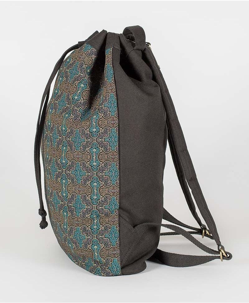 Shipibo Kené ➟ Padded Straps Drawstring Backpack 