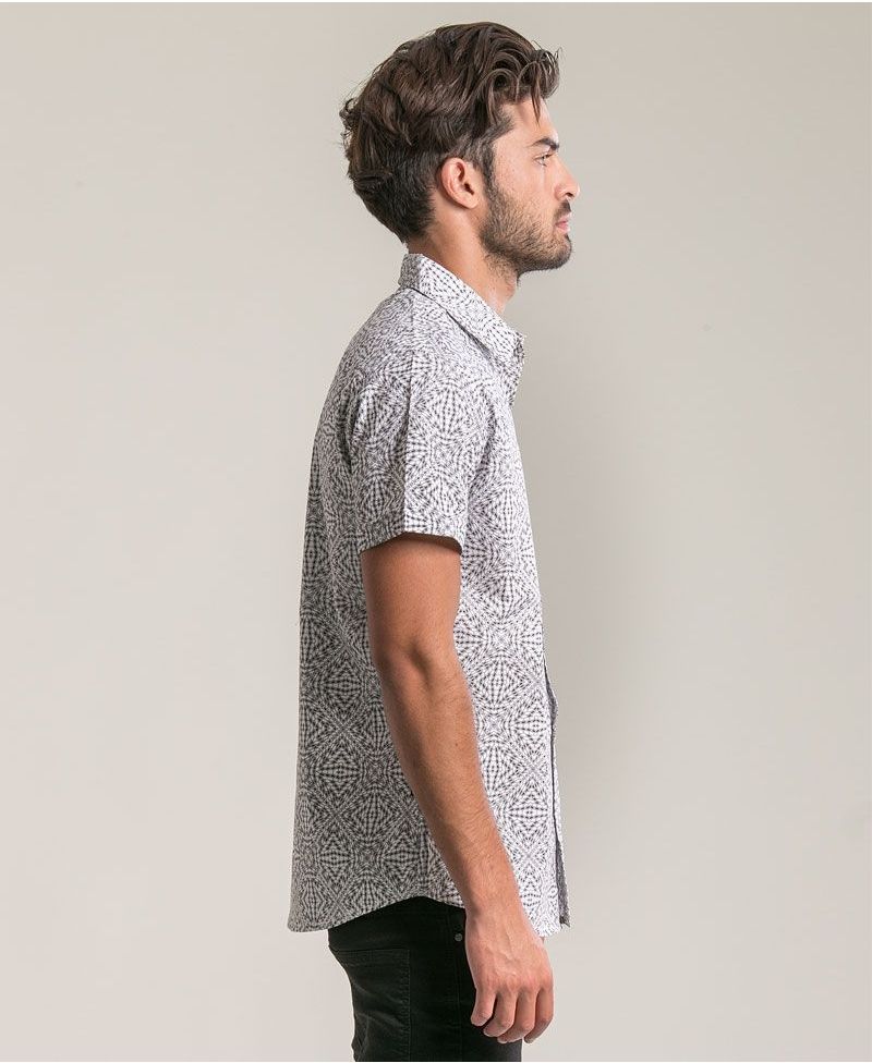 Hexit Button Shirt ➟ White