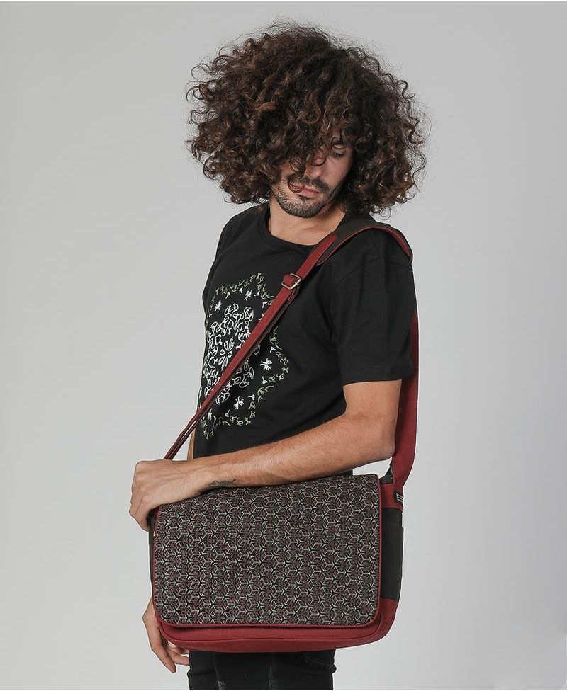 Kubic Messenger Bag | Maroon