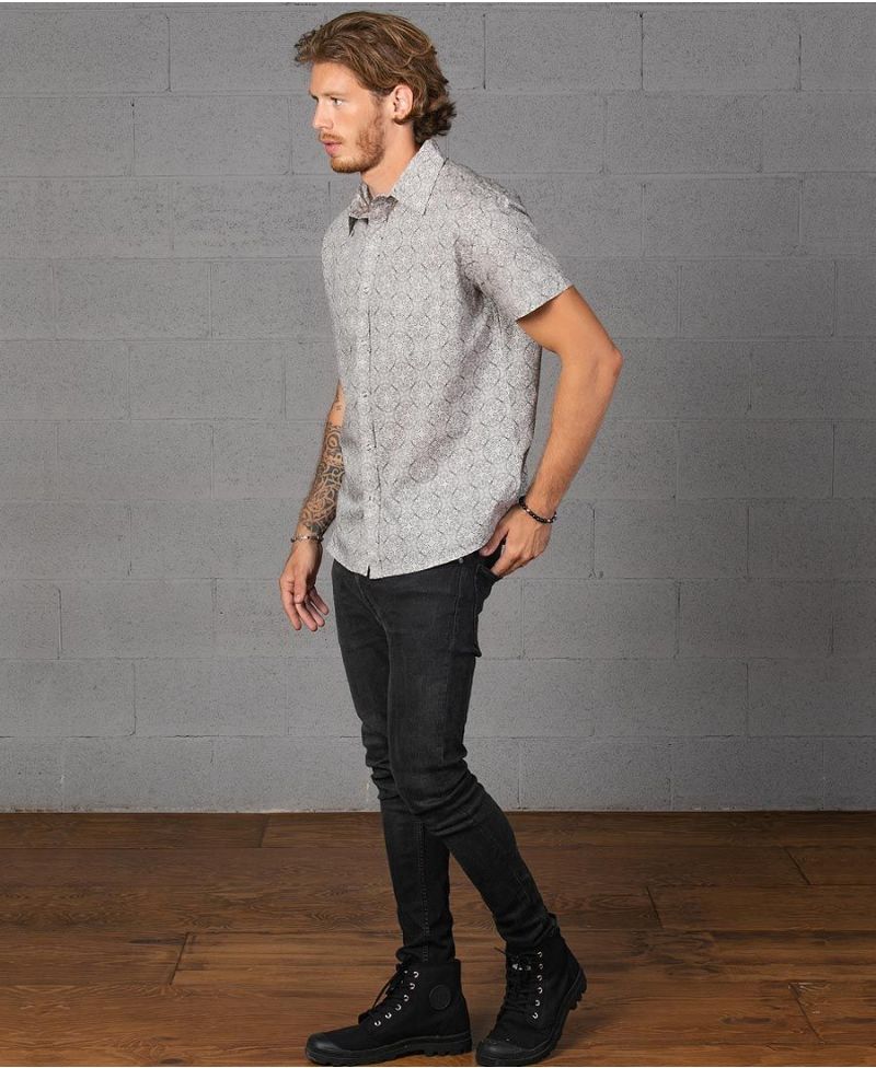 Squarcle Button Shirt ➟ Grey