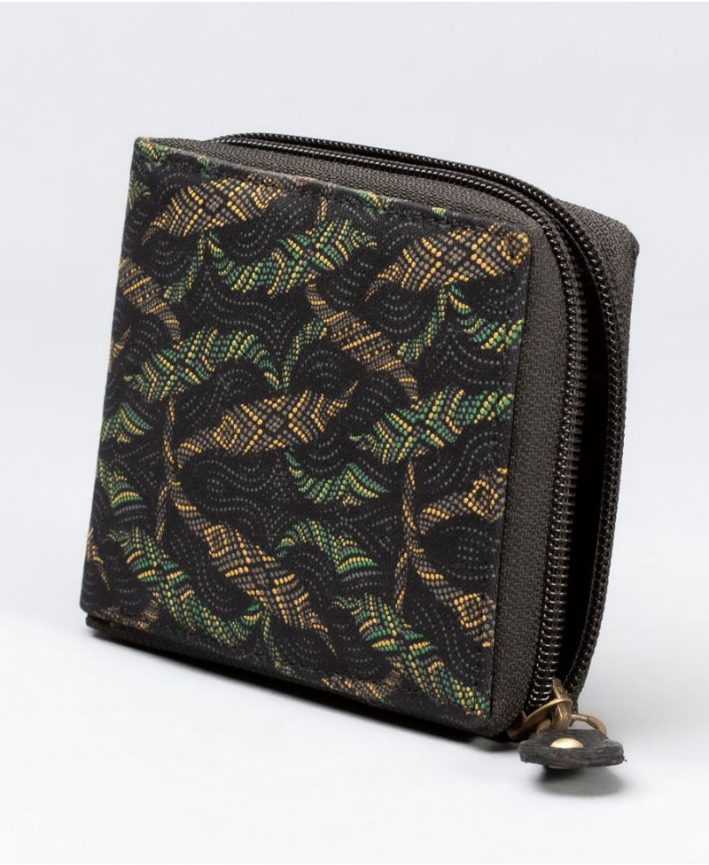 Nyoka Mens Zip Wallet 