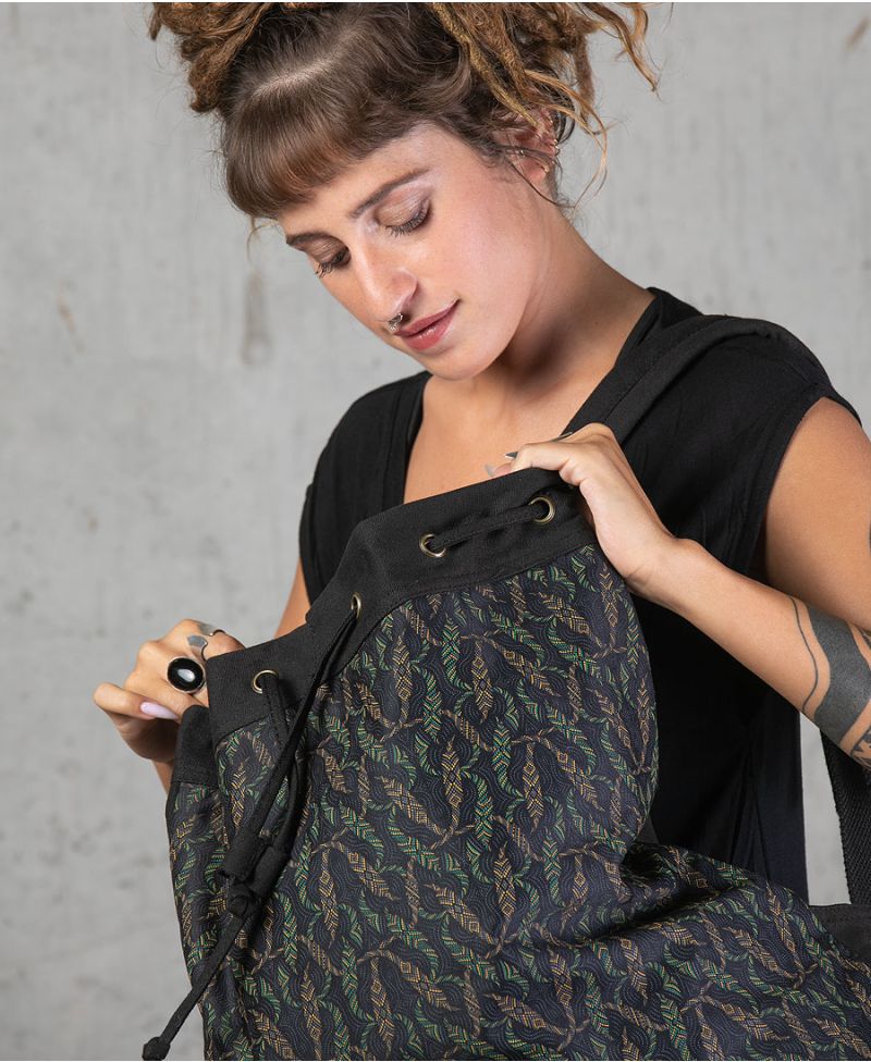 Nyoka  ➟ Padded Straps Drawstring Backpack 