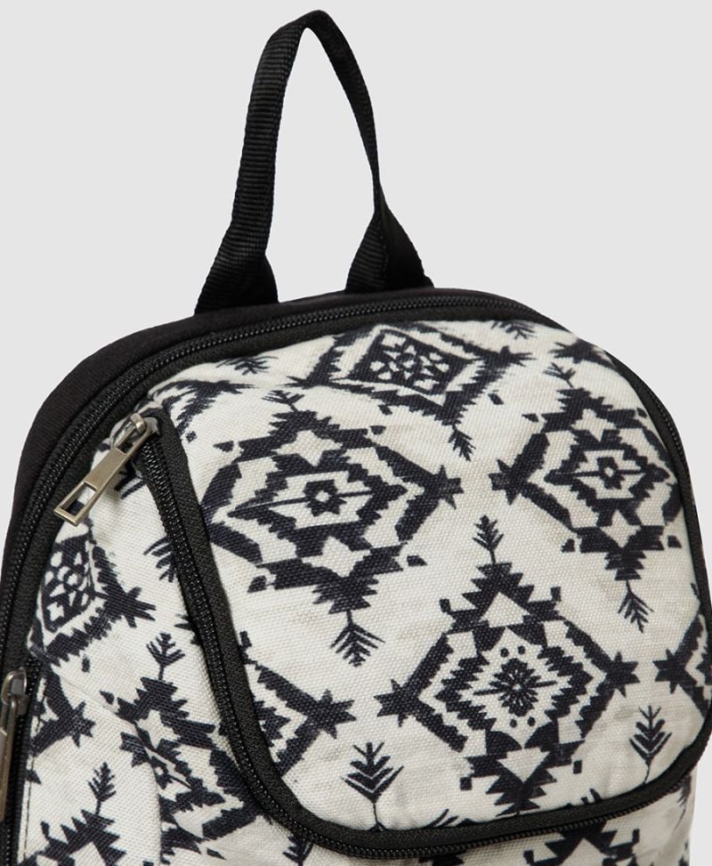 Arrowra Mid Sling Bag