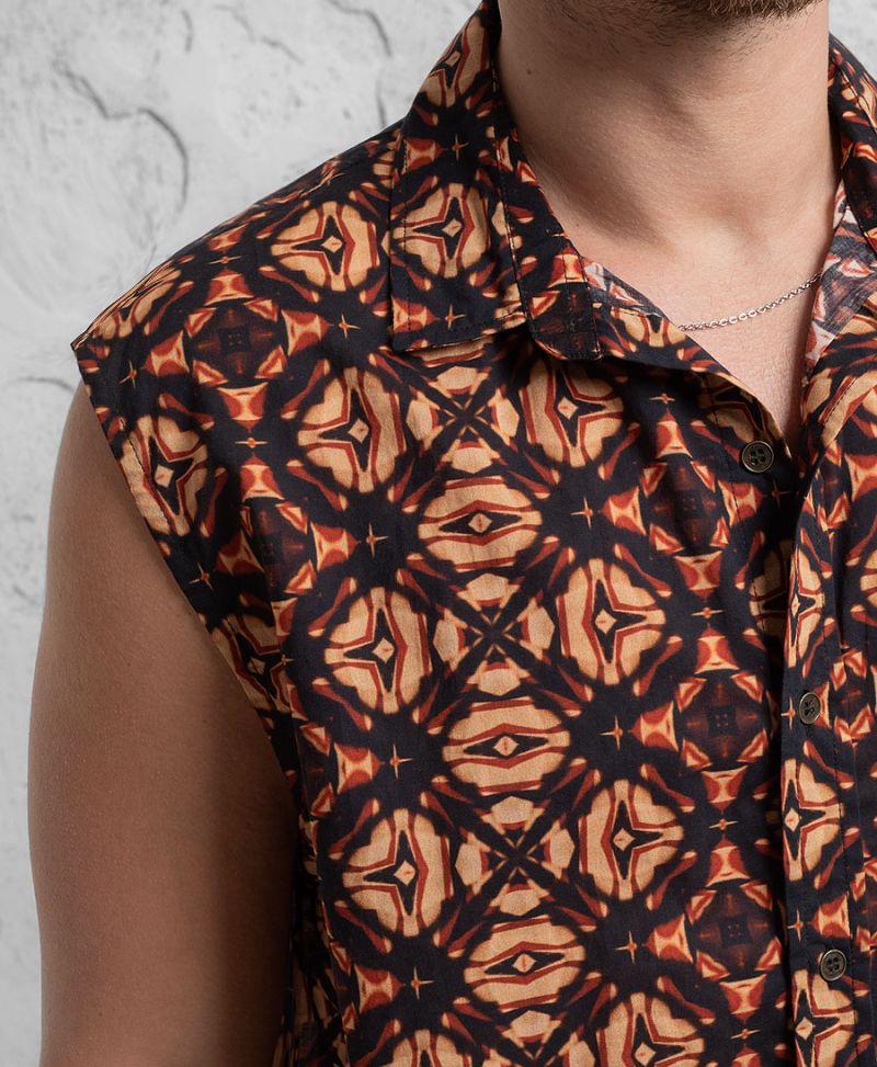 Blup Sleeveless Button Up 