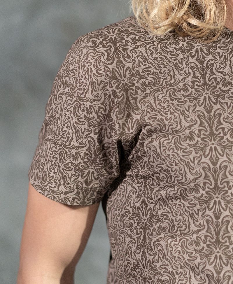 Maal T-shirt ➟ Brown  