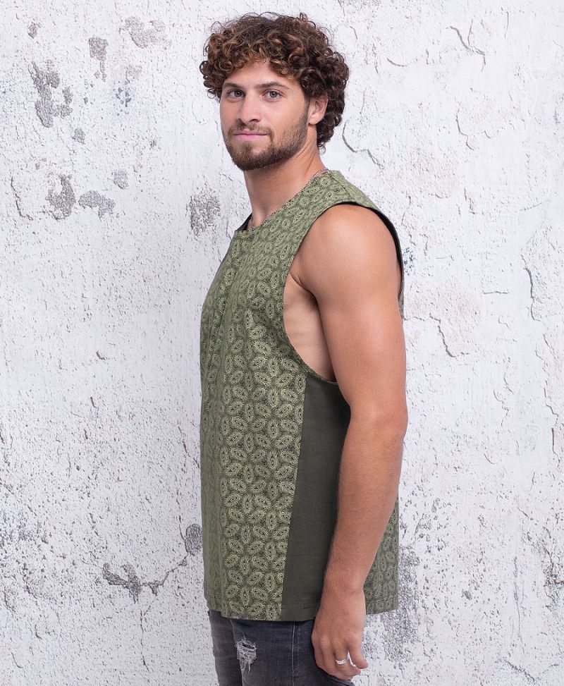 Eyesee Tank Top ➟ Olive