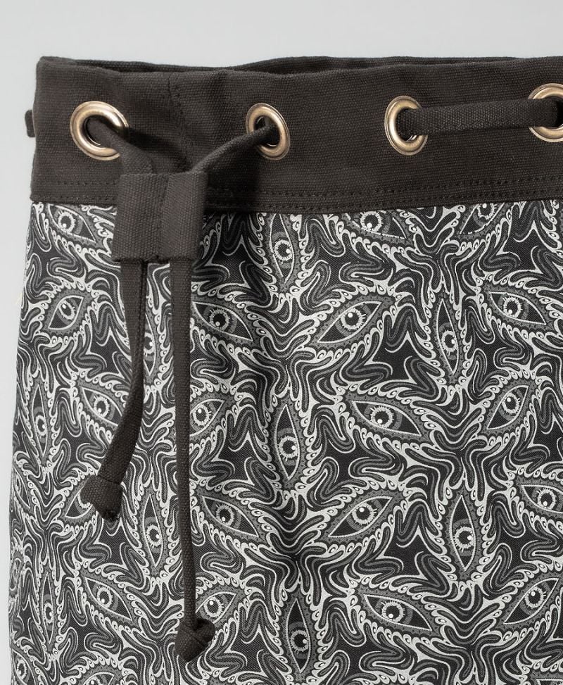 Eyesee  ➟ Padded Straps Drawstring Backpack 