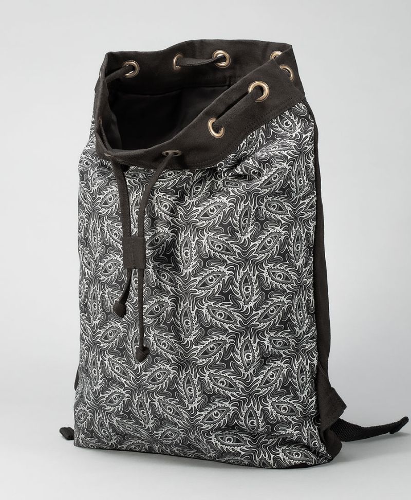 Eyesee  ➟ Padded Straps Drawstring Backpack 