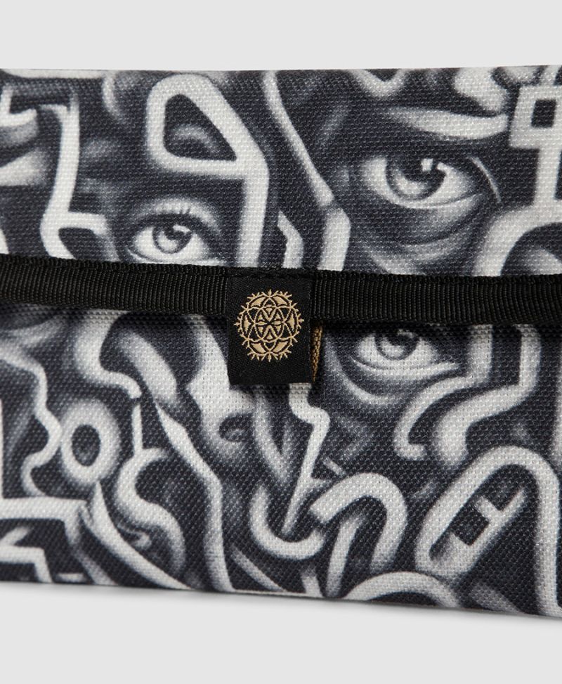 Amazeyes Tobacco Pouch 