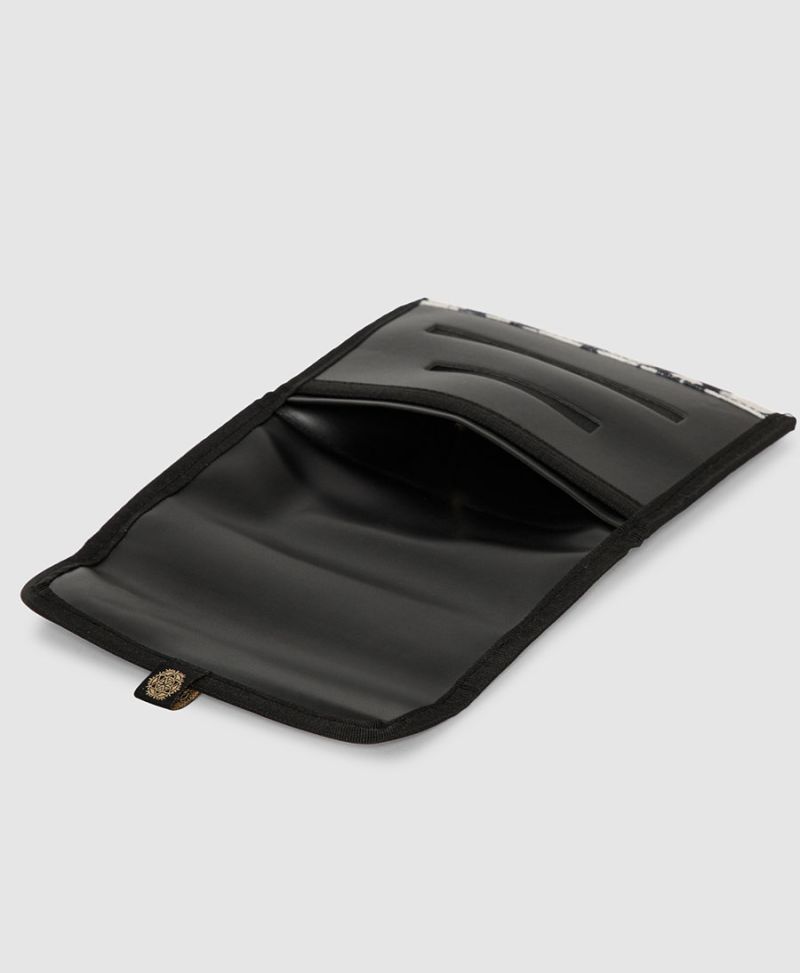 Amazeyes Tobacco Pouch 