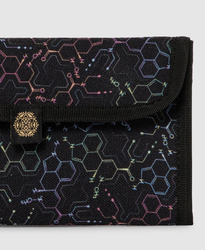 molecule tobacco pouch