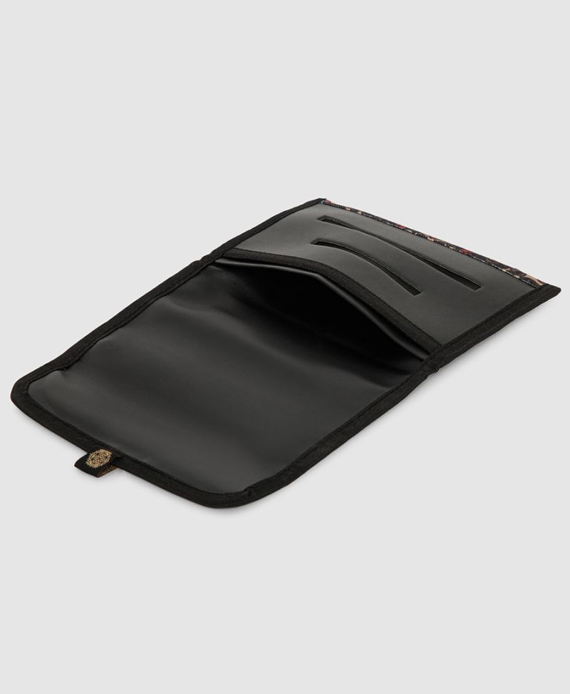 Solune Tobacco Pouch 