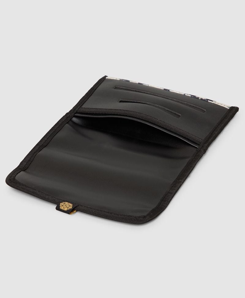 Arrowra Tobacco Pouch 