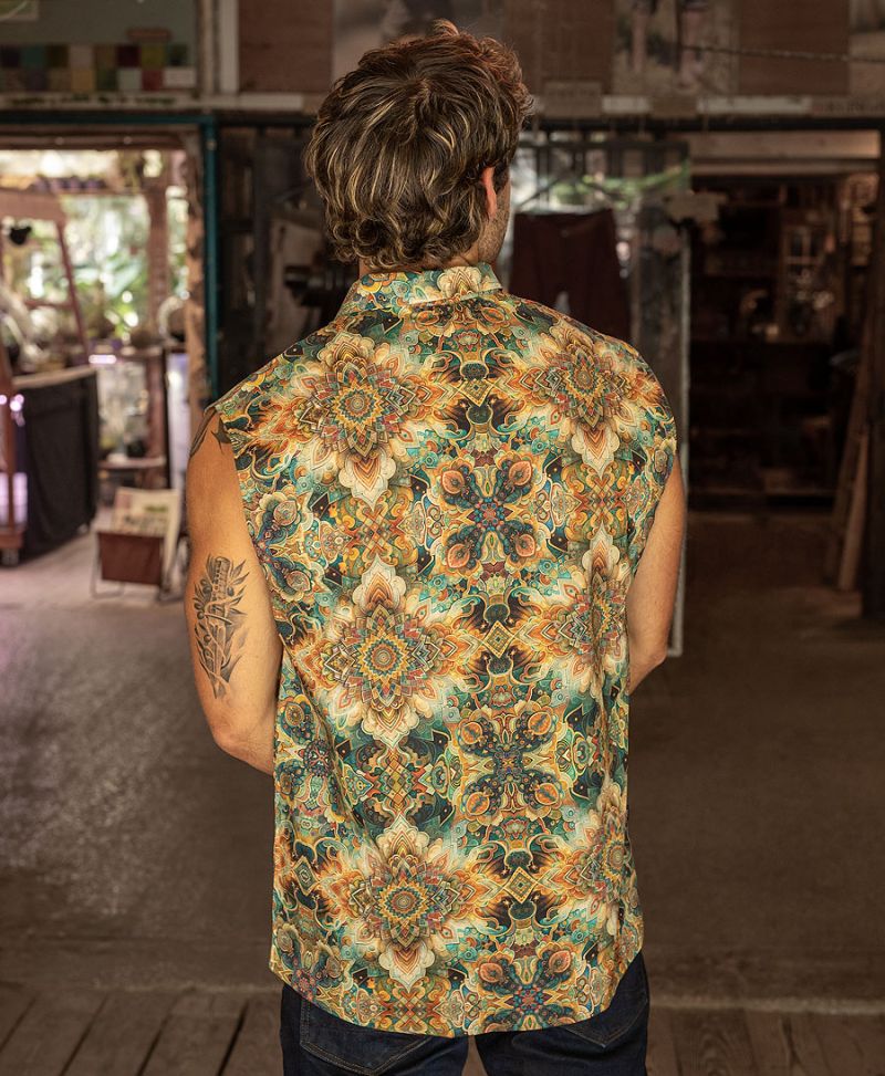 Phars Sleeveless Button Up 