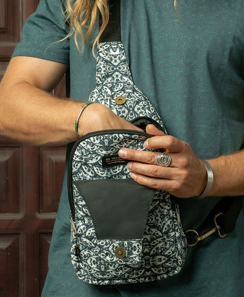 Fishi Sling Bag