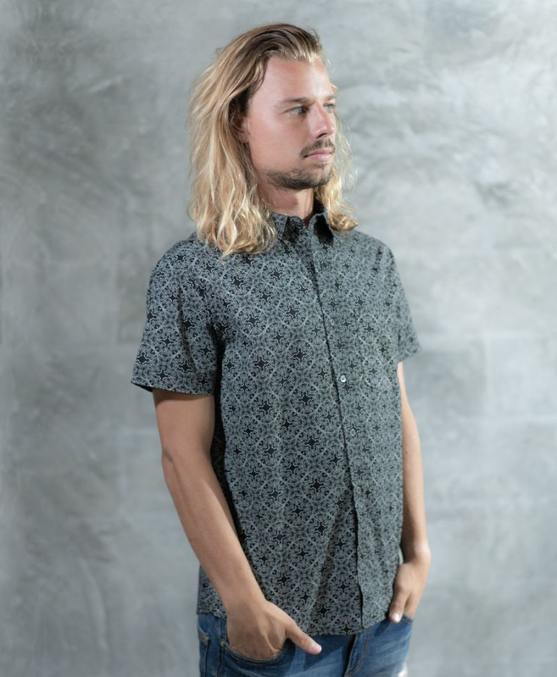 Squarcle  Button Shirt ➟ Black & White