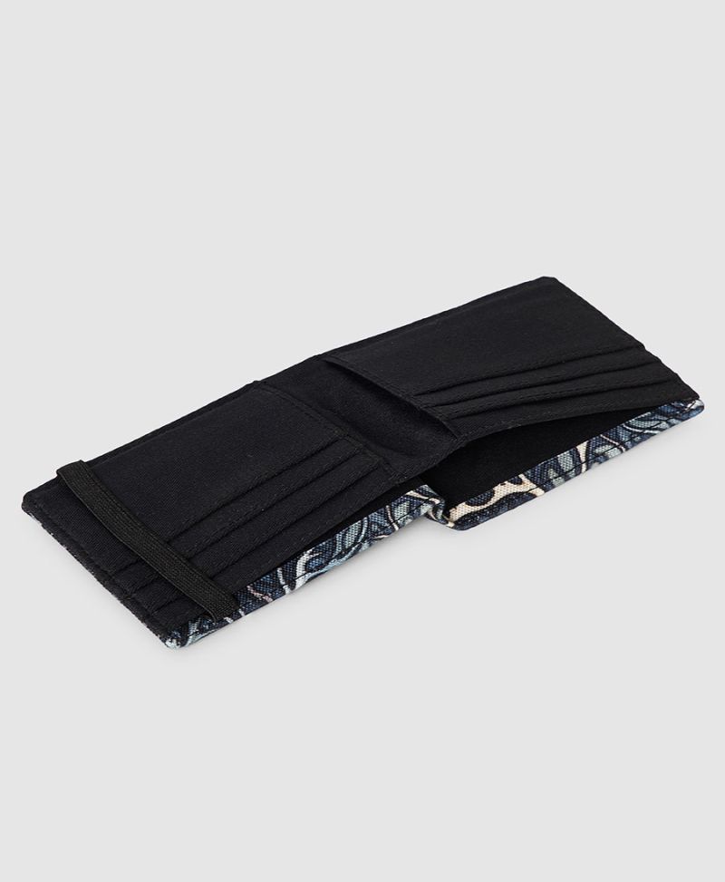 Roots Mens Slim Wallet