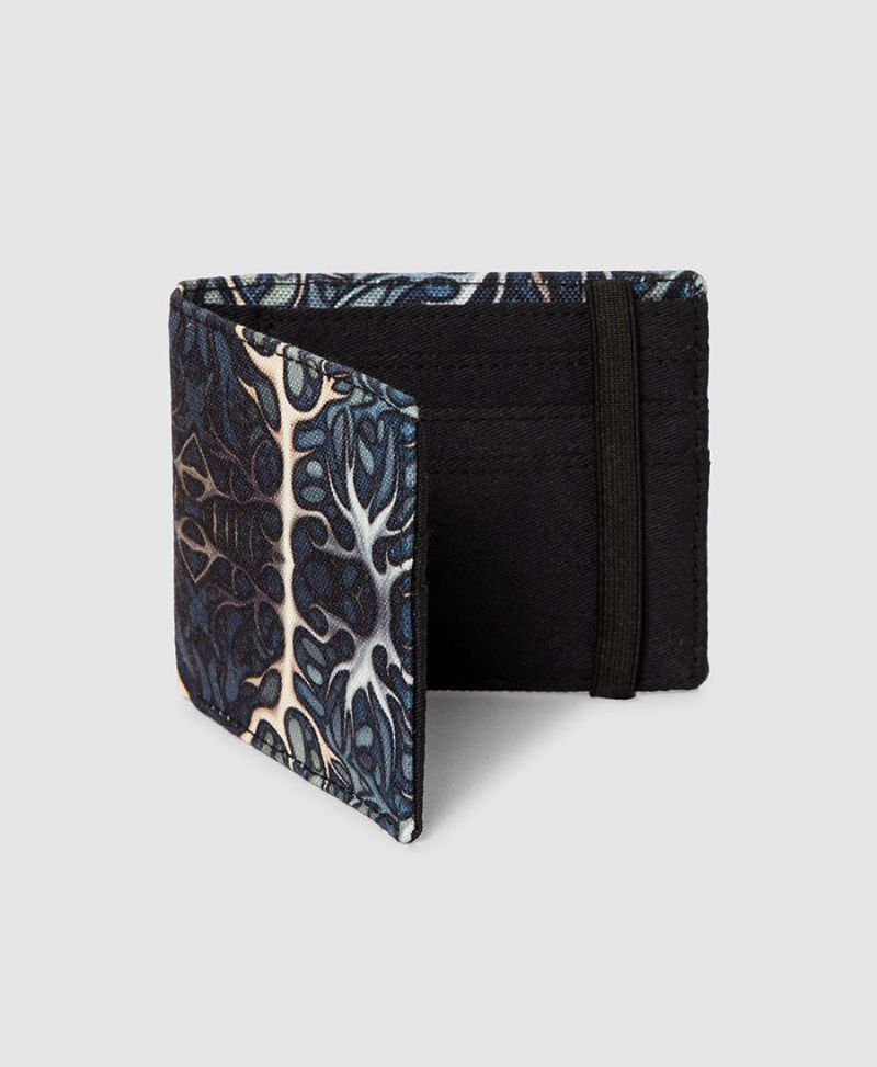 Roots Mens Slim Wallet