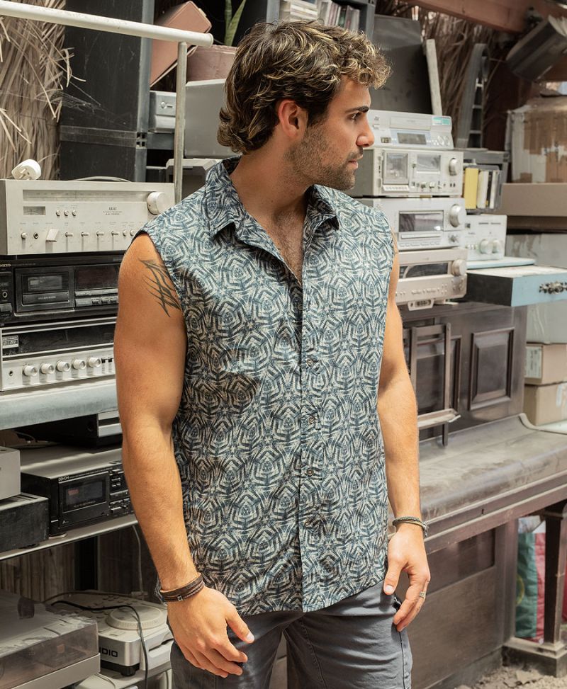 Feathral Sleeveless Button Up 