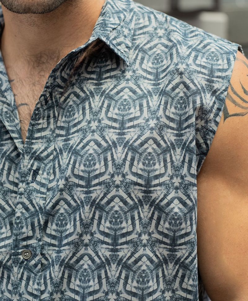 Feathral Sleeveless Button Up 