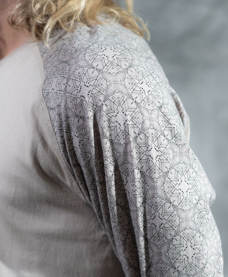 Squarcle Long Sleeve T-shirt ➟ Grey