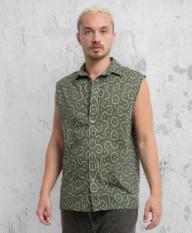 geometric sleeveless button up shirt