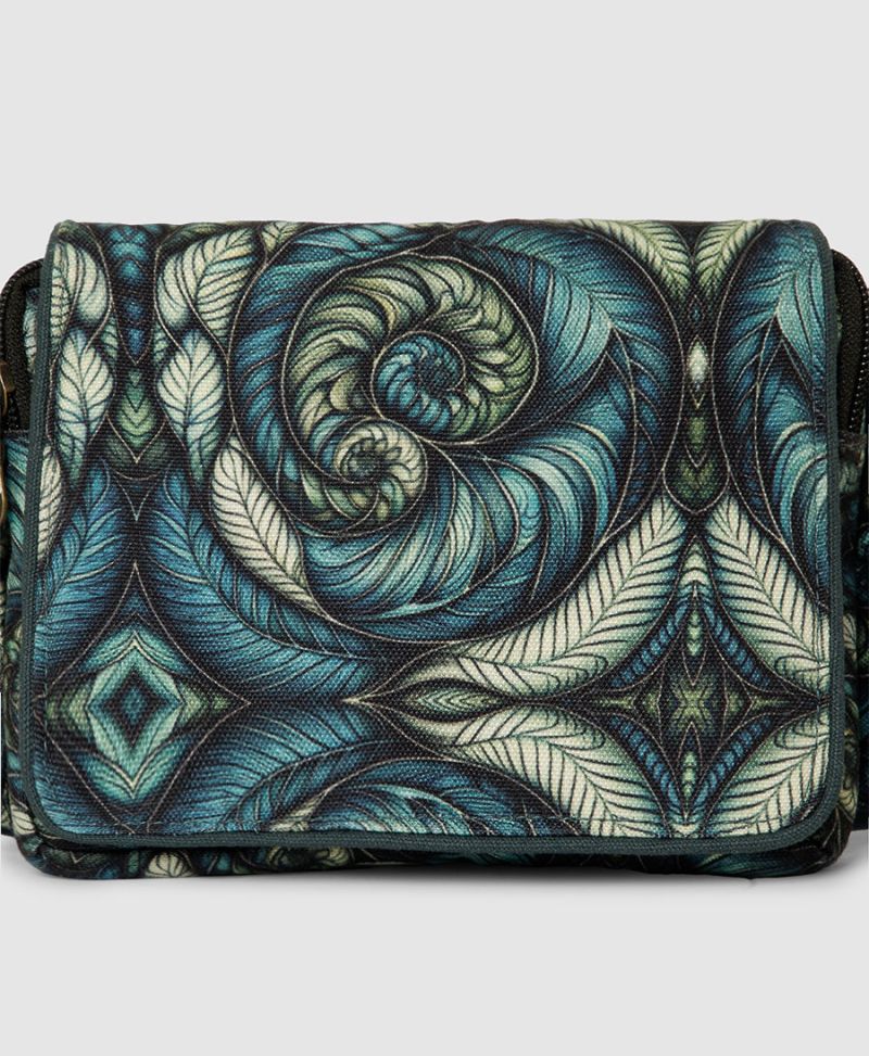 Spiraleaves Utility Belt