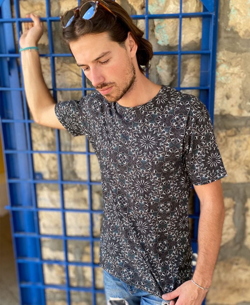psychedelic print t-shirt for men
