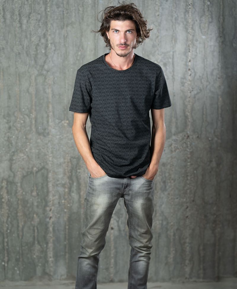 Rudraksha T-shirt ➟ Black