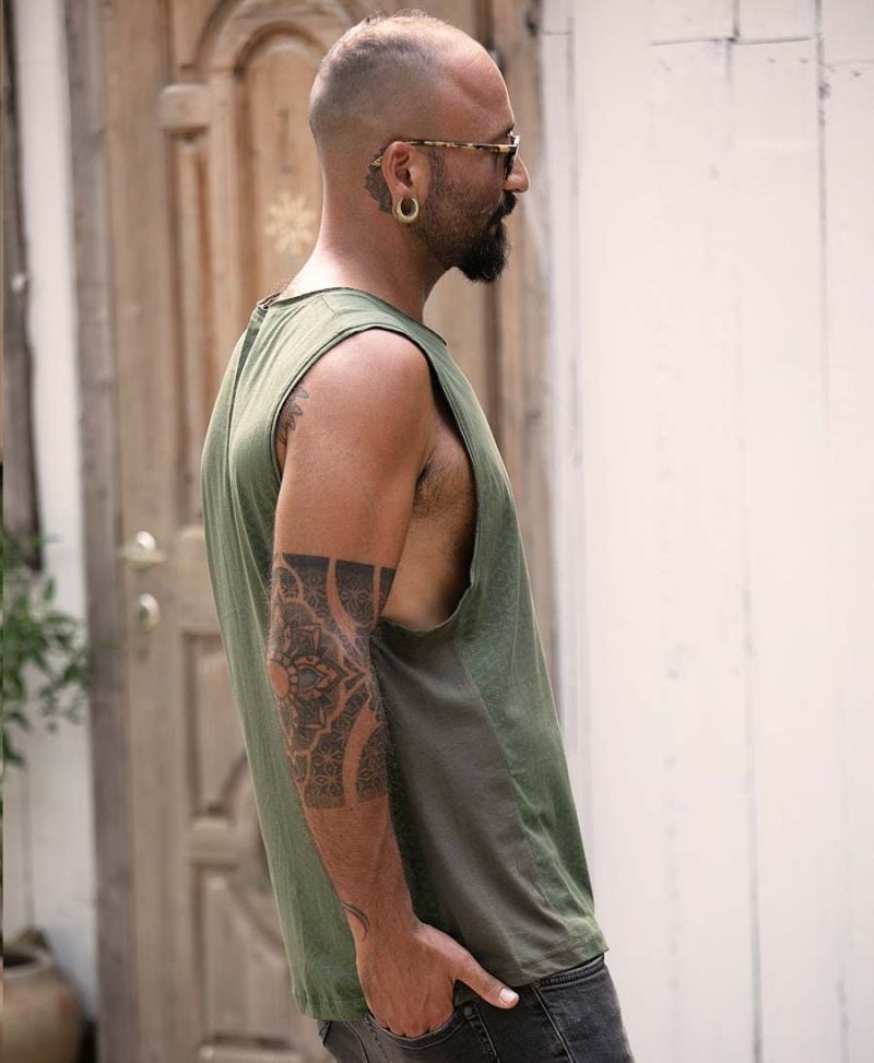 Seeds Tank Top ➟ Olive