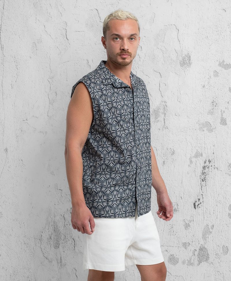Feathral Sleeveless Button Up 
