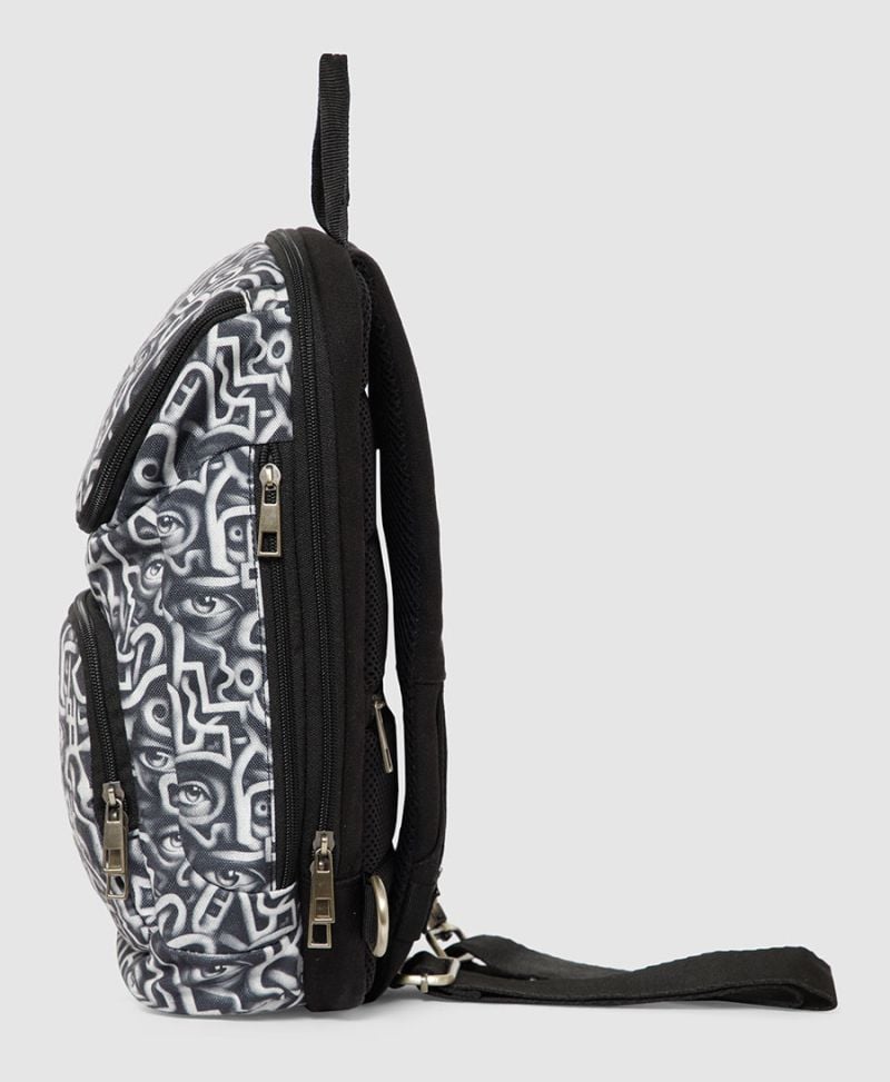 Amazeyes Mid Sling Bag