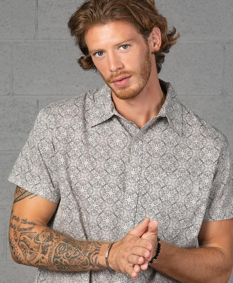 Squarcle Button Shirt ➟ Grey