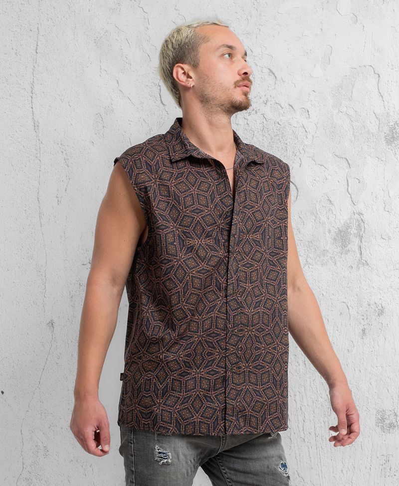 Ming Sleeveless Button Up 