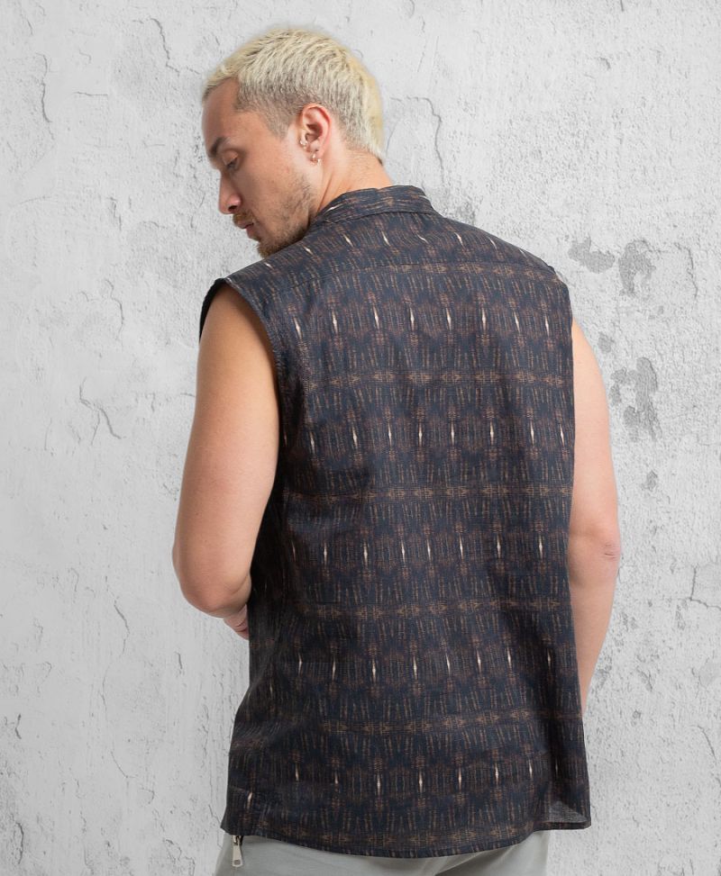 Longis Sleeveless Button Up 