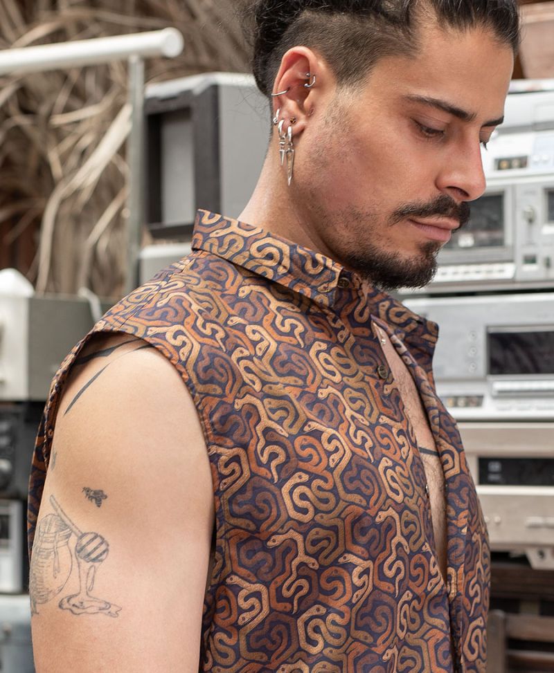 Serpantex Sleeveless Button Up 