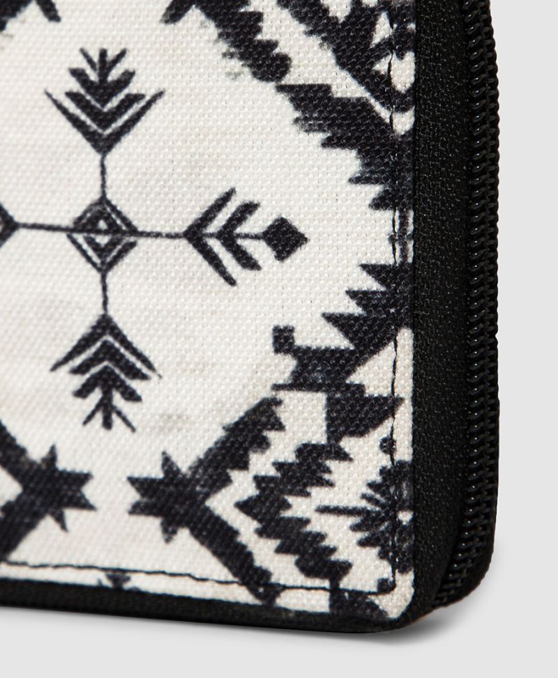 Arrowra Mens Zip Wallet 