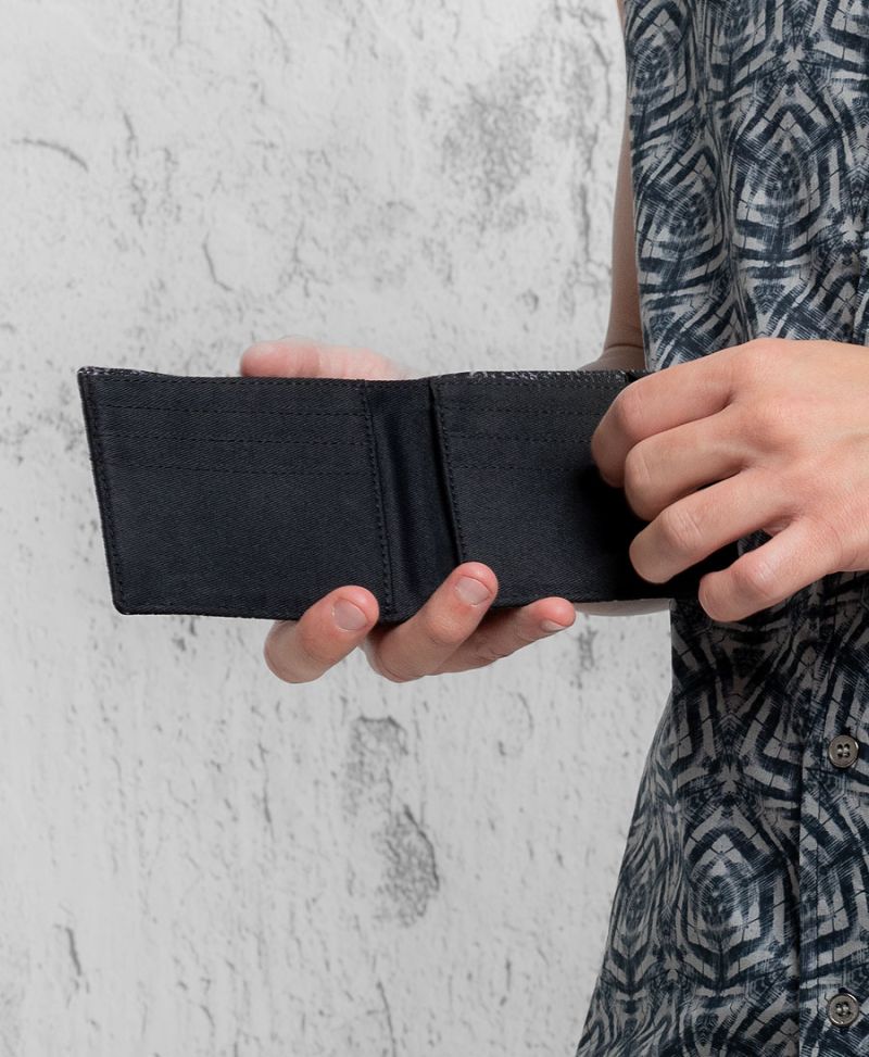 Virus Mens Slim Wallet