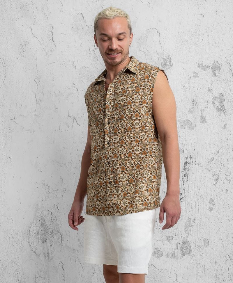 Vintage Print sleeveless button up shirt